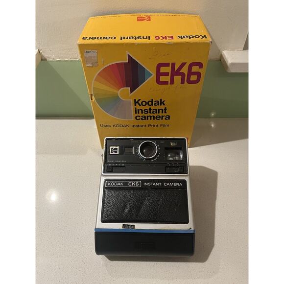 VINTAGE KODAK INSTANT CAMERA EK6 WITH BOX